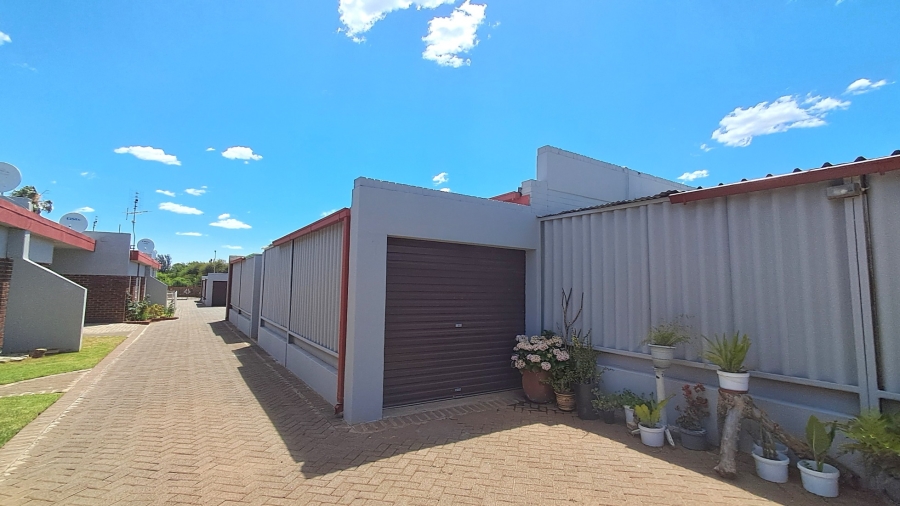 2 Bedroom Property for Sale in Fauna Free State